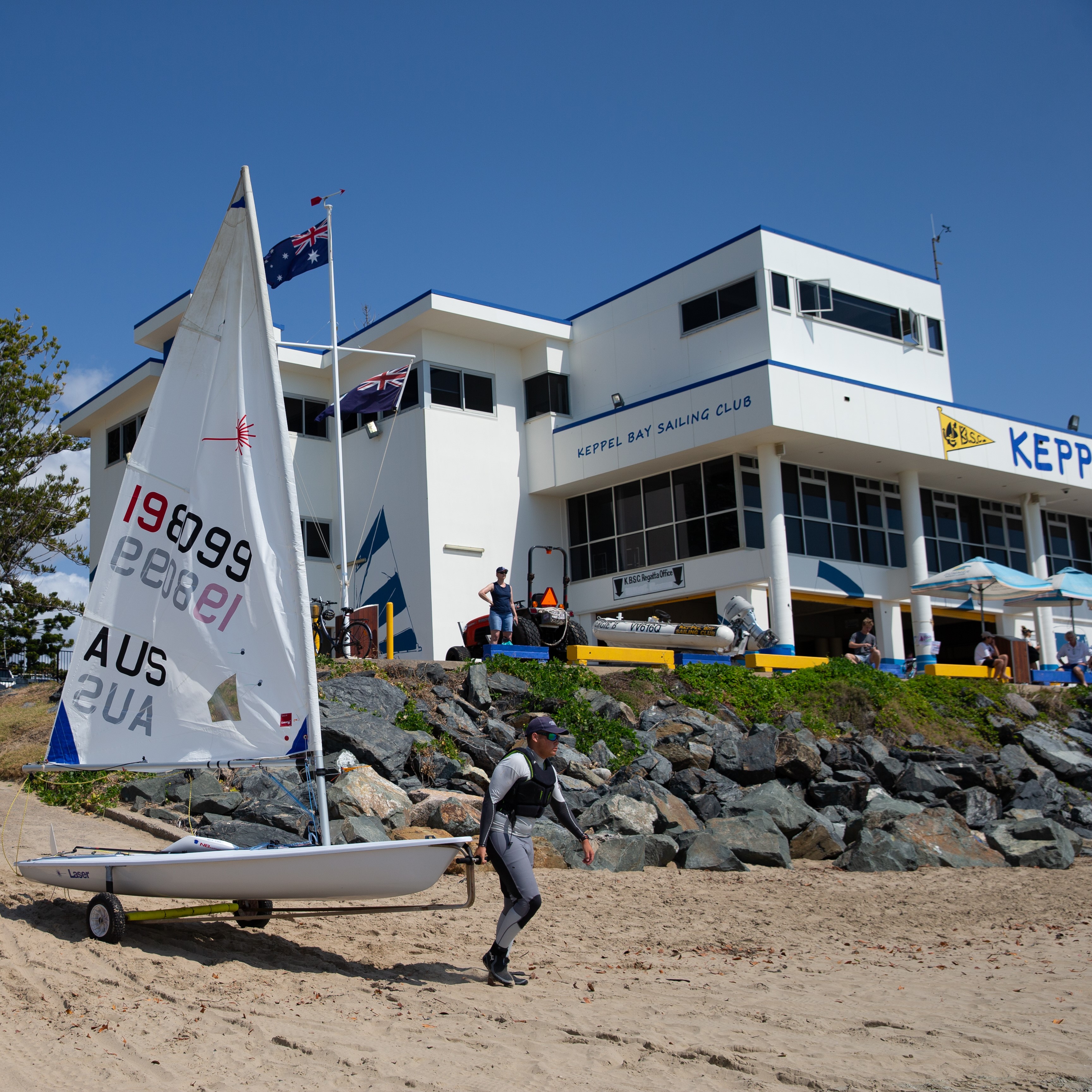 https://www.sailinn.com.au/wp-content/uploads/2019/01/Sailing-Yeppoon-11.jpg